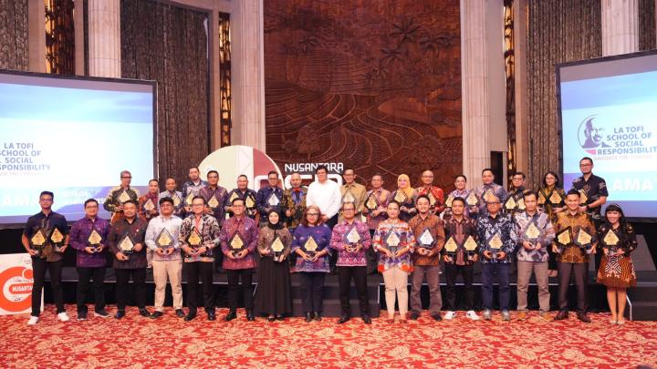 PLN Jadi Inspirasi CSR Nasional, Raih 43 Penghargaan dalam Ajang Nusantara CSR Awards 2025