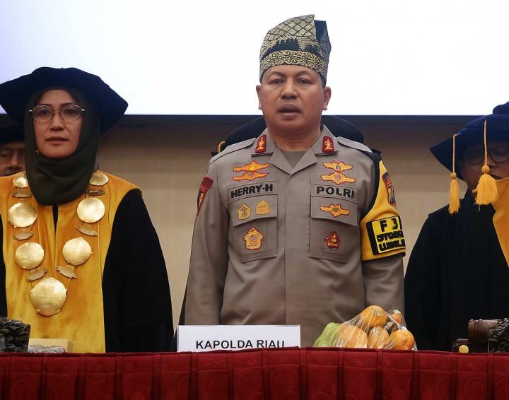 Orasi Ilmiah Kapolda Riau di UIN Suska: Etika dan Kearifan Lokal Kunci Menjaga Bumi
