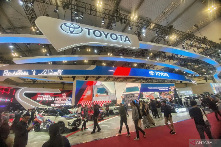 Deretan Mobil Toyota Paling Laris Ramaikan GIIAS 2025, Innova Zenix Jadi Bintang