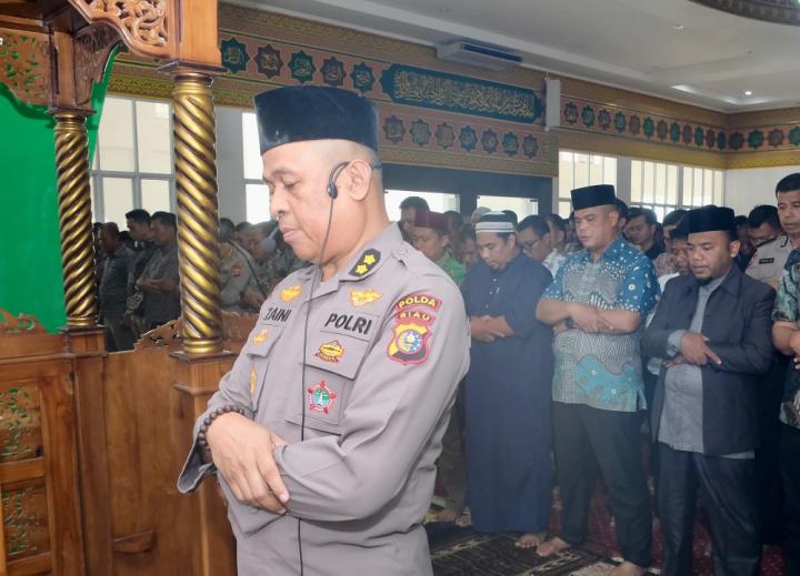 Sholat Gaib Serentak di Riau, Polri dan Ojol Bersatu Doakan Affan Kurnia