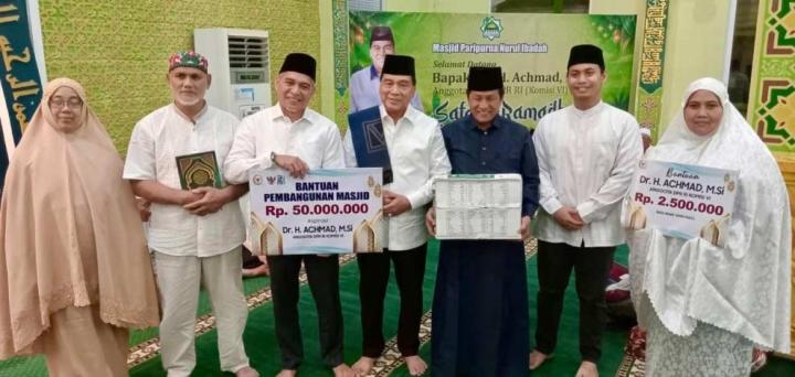 Safari Ramadan Anggota DPR RI Achmad, Bantuan Rp50 Juta DIsalurkan ke Masjid Nurul Ibadah Pekanbaru