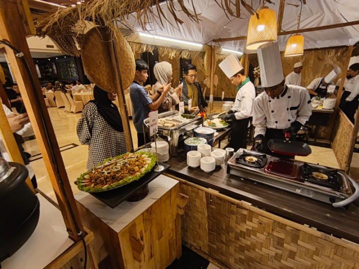 Dapur Kampung Ramadan Kembali Hadir di Grand Elite Pekanbaru, Ada Donasi untuk Dhuafa