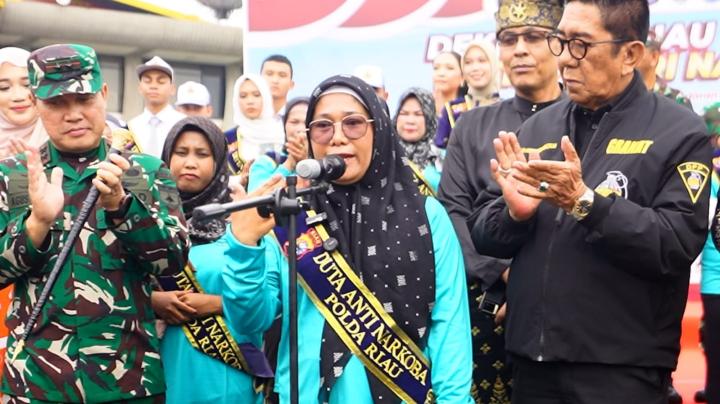 Emak-emak Panipahan Lawan Narkoba, Tempuh Jarak Jauh Demi Aksi