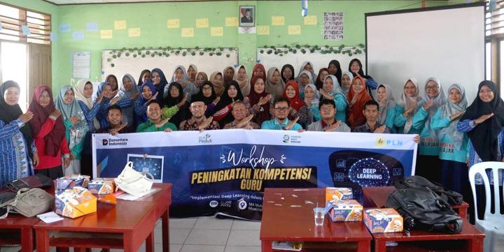 Dorong Literasi Digital, PLN UIP Sumbagteng Ajak Siswa Selatpanjang Kenali Dunia Coding