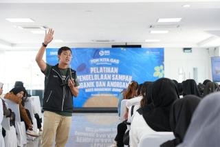 Peringati World Clean Up Day, BRI Hadirkan Pelatihan Pengelolaan Sampah dan Mesin RVM untuk Lingkungan di Mandalika